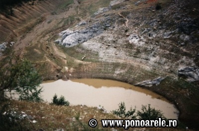 Lacul Zăton cu apă puţină